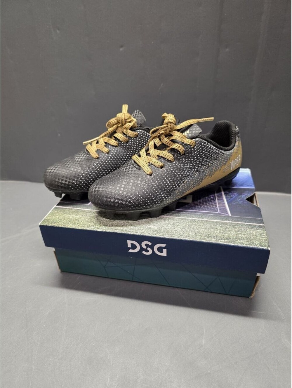 DSG Kids' Speed Viper Multi Sport Cleats Black/Gold Size 11k kids NWT Soccer